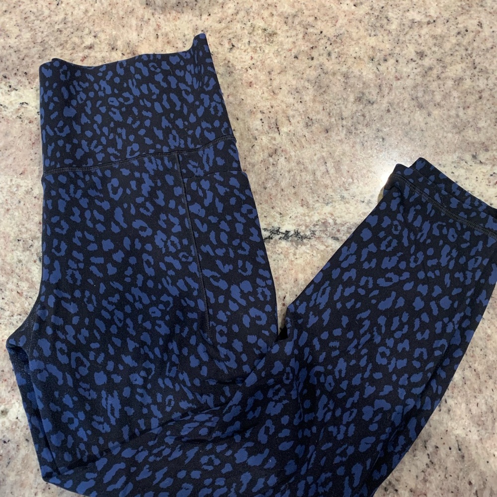 Salutation Stash Pocket II 7/8 Tight size M EUC
